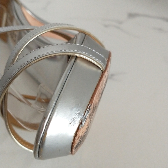 Badgley Mischka Fierce Ankle Strap Silver/Gold Heeled Sandals - 8.5 - Picture 11 of 16